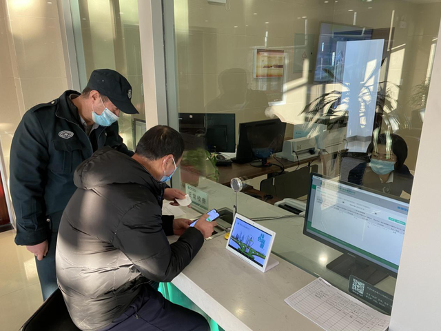 額濟納供電分局多舉措優化營商環境