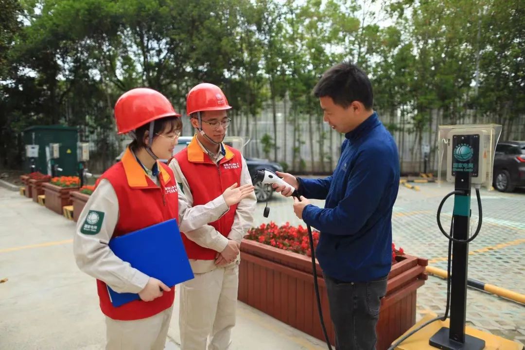 沿著總書記的足跡｜浦江潮涌，風來東方