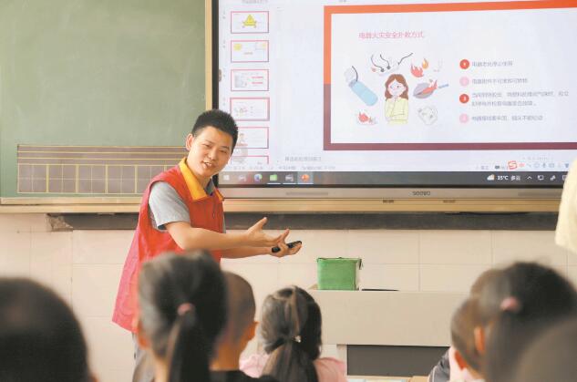 魏錕：用心服務(wù)是起點(diǎn)，客戶(hù)滿(mǎn)意是方向