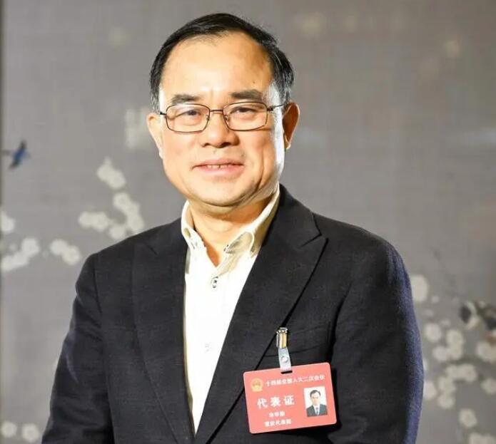 【兩會好聲音】全國人大代表、長安汽車董事長朱華榮：強(qiáng)化市場調(diào)節(jié)手段，進(jìn)一步改善汽車消費環(huán)境