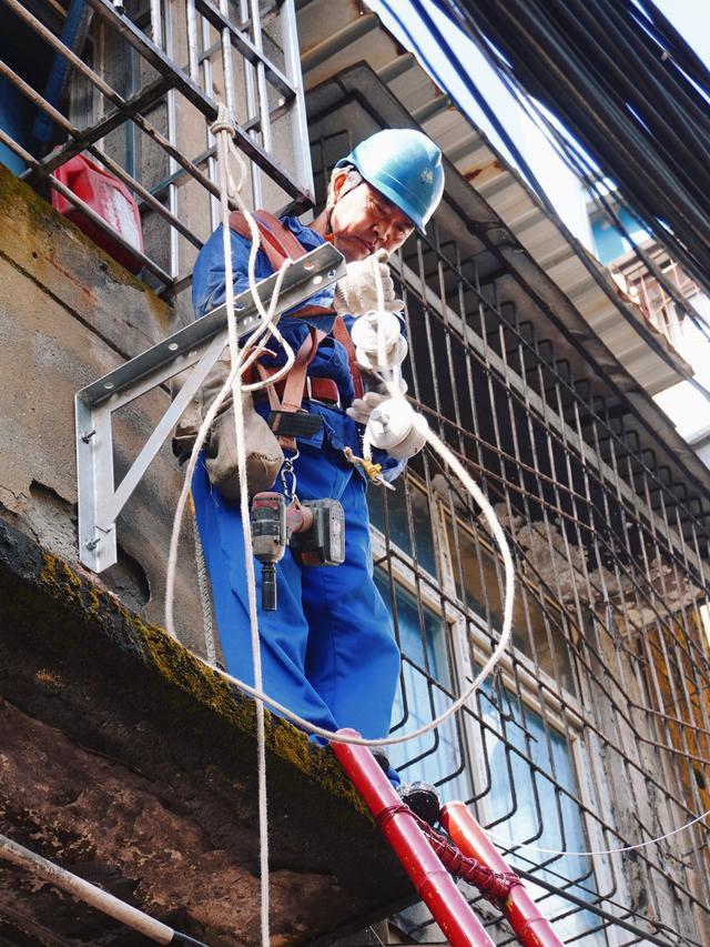 國網郫都供電公司加強“社網共建”，一心為民服務