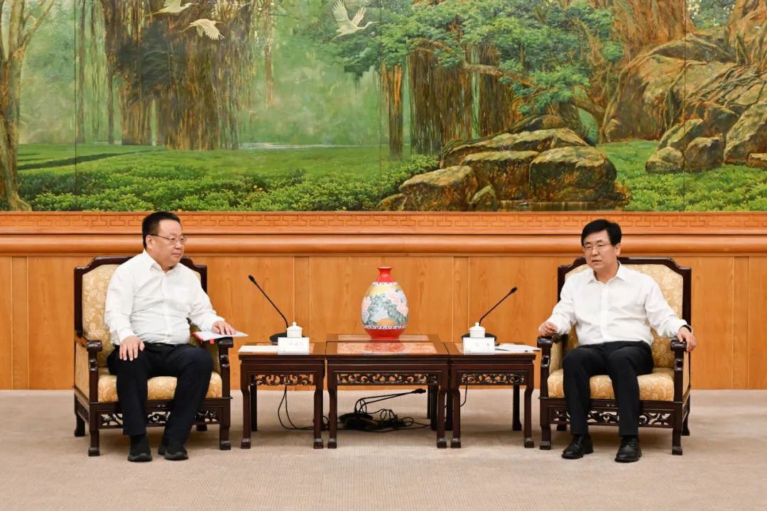 中核集團(tuán)總經(jīng)理、黨組副書(shū)記申彥鋒拜會(huì)福建省委副書(shū)記、省長(zhǎng)趙龍
