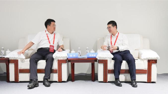 吳云與中國科學院院士、中國氫能聯盟戰略指導