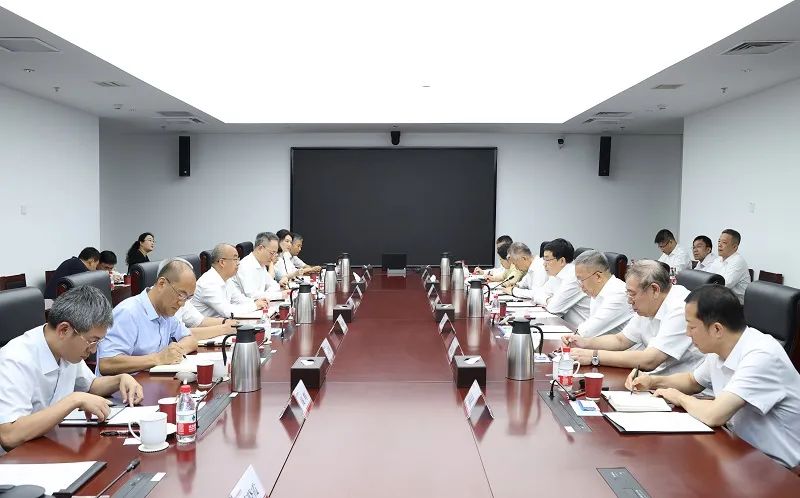 國家電網(wǎng)公司董事長、黨組書記張智剛拜訪懷柔實(shí)驗(yàn)室并交流座談