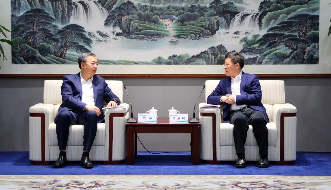 中國電氣裝備黨委書記、董事長李洪鳳會(huì)見中金公司黨委書記、董事長、管理委員會(huì)主席陳亮