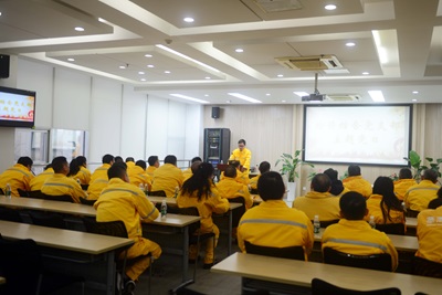 華潤南京公司檢修公司黨支部開展黨員大會、支委會以及3月份主題黨日活動